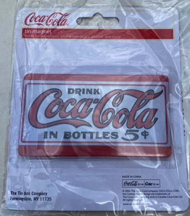 9390-1 € 4,00. coca cola magneet ijzer drink cc in bottes.jpeg